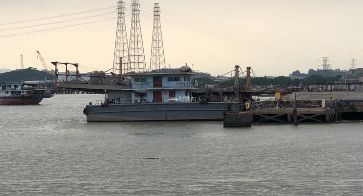 22m泥头车卸泥浮趸